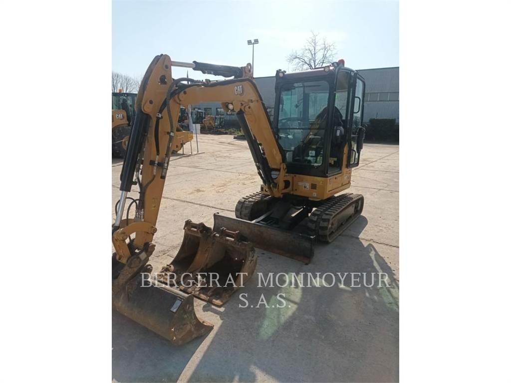 CAT 302.7 履带挖掘机
