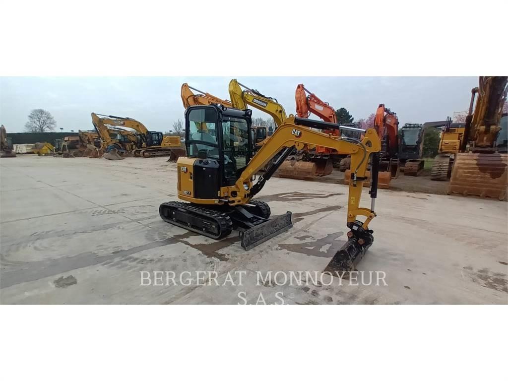 CAT 302.7 履带挖掘机