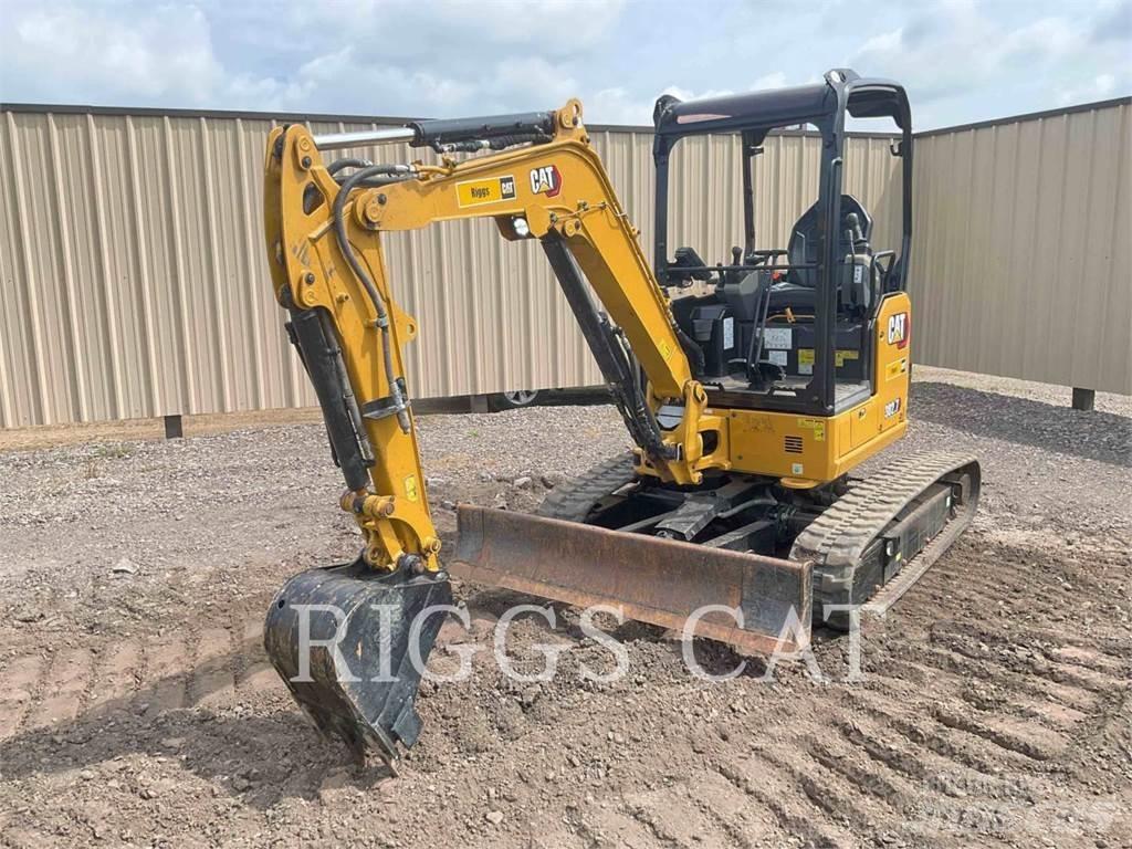 CAT 302.7 履带挖掘机