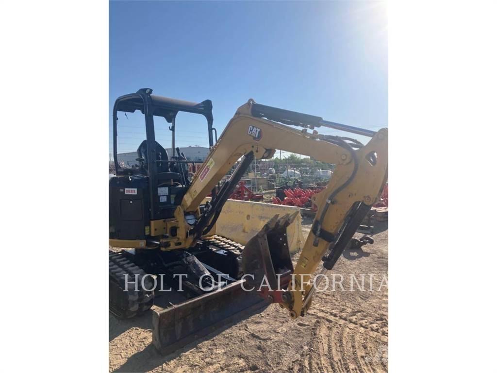 CAT 302.7 履带挖掘机