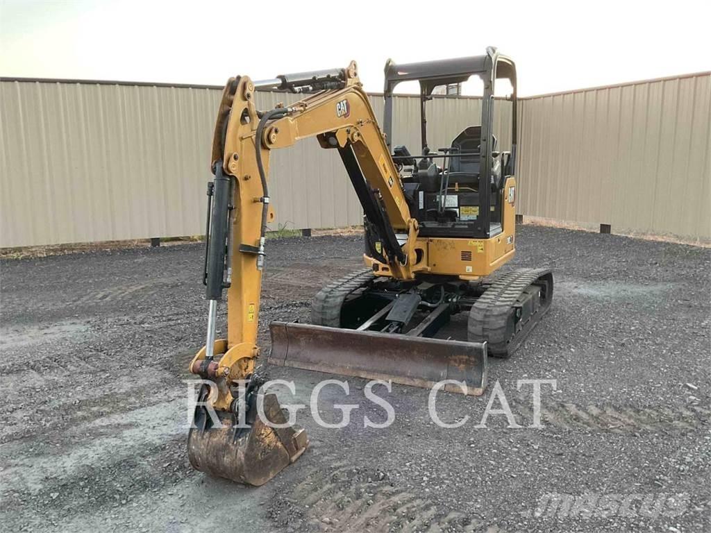 CAT 302.7 履带挖掘机