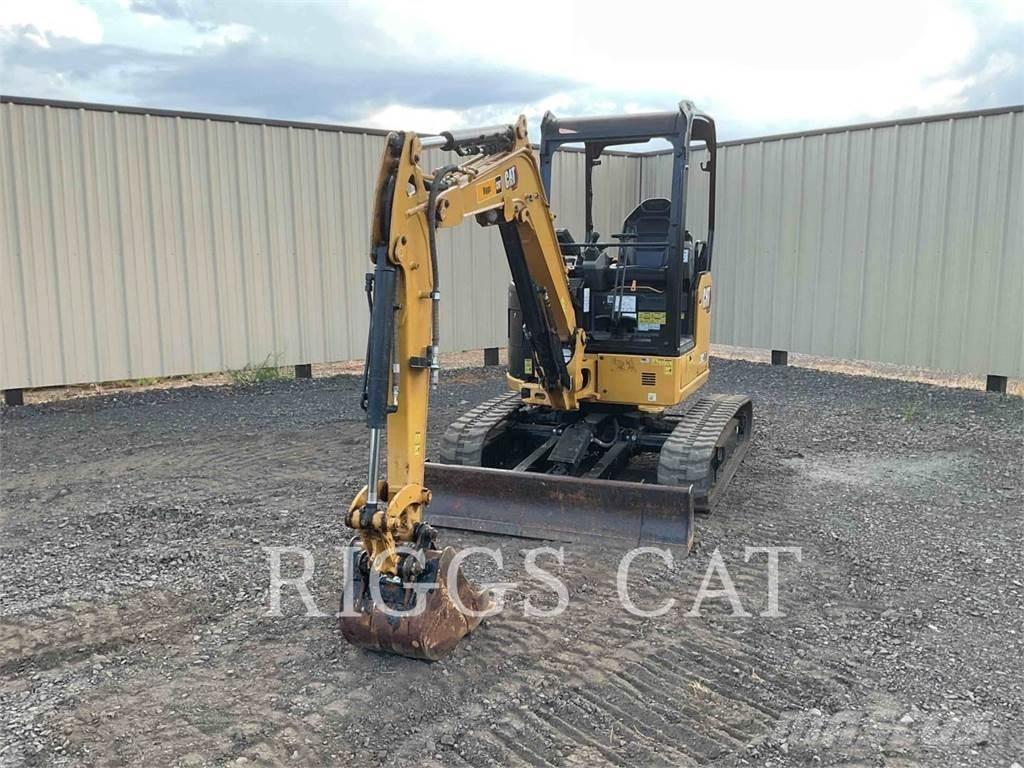 CAT 302.7 履带挖掘机
