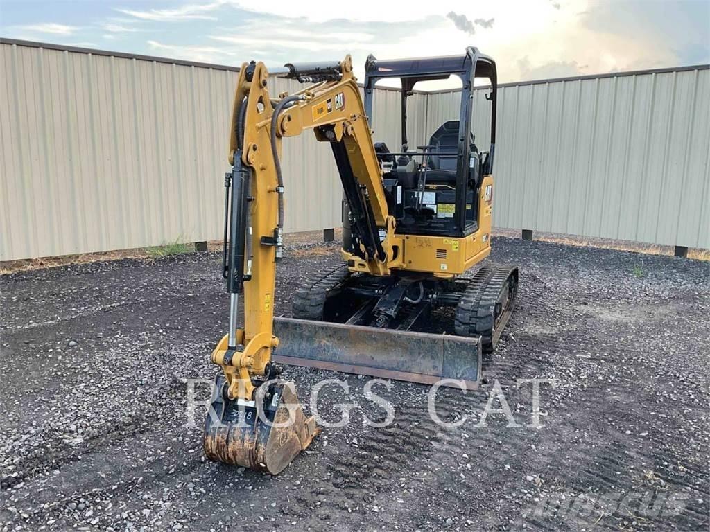 CAT 302.7 履带挖掘机