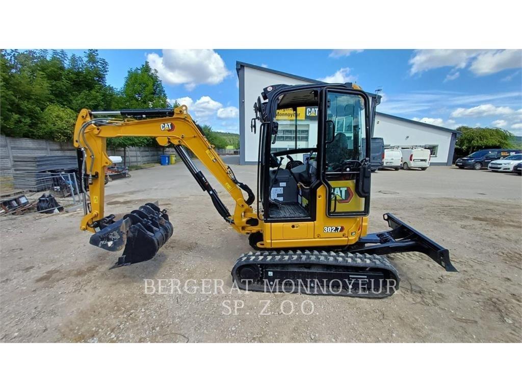CAT 302.7CR 履带挖掘机