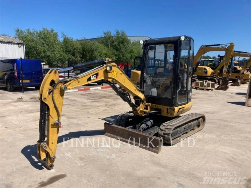 CAT 302.7D CAB 履带挖掘机