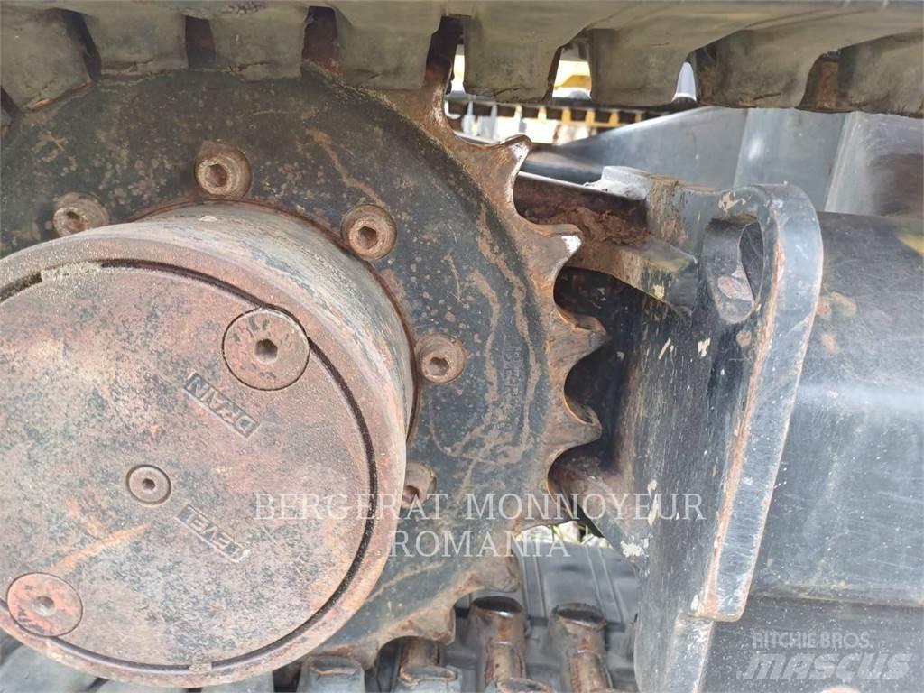 CAT 302.7DCR 履带挖掘机