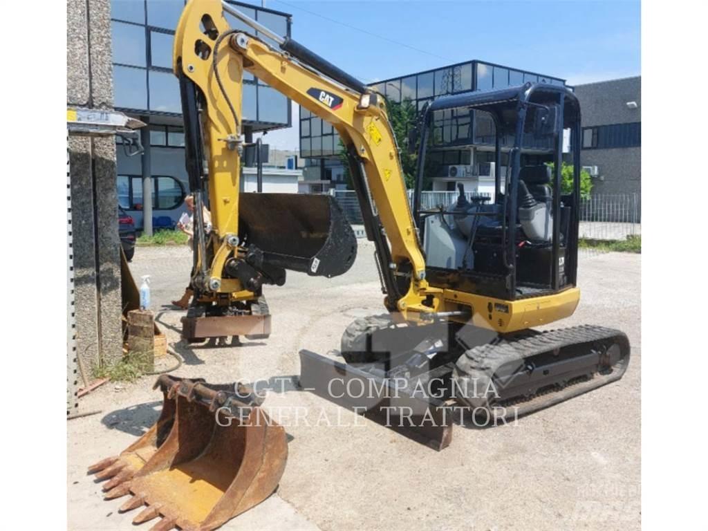 CAT 302.7DCR 履带挖掘机