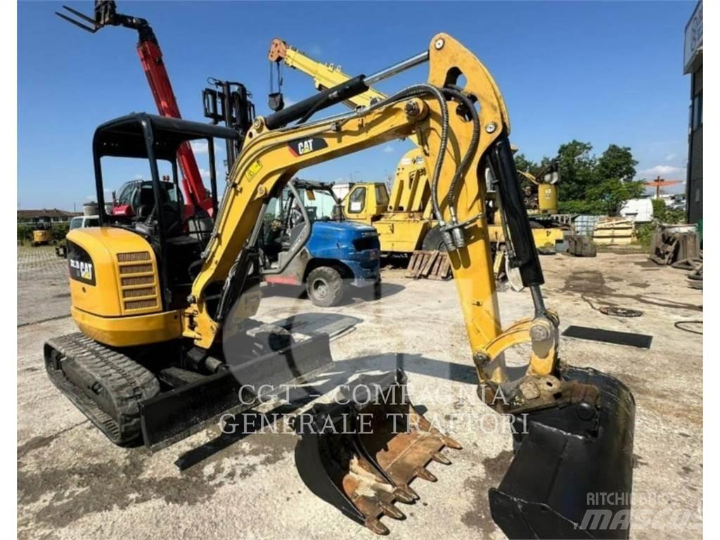 CAT 302.7DCR 履带挖掘机