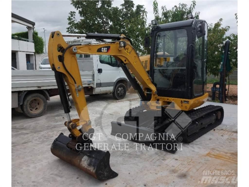 CAT 302.7DCR 履带挖掘机