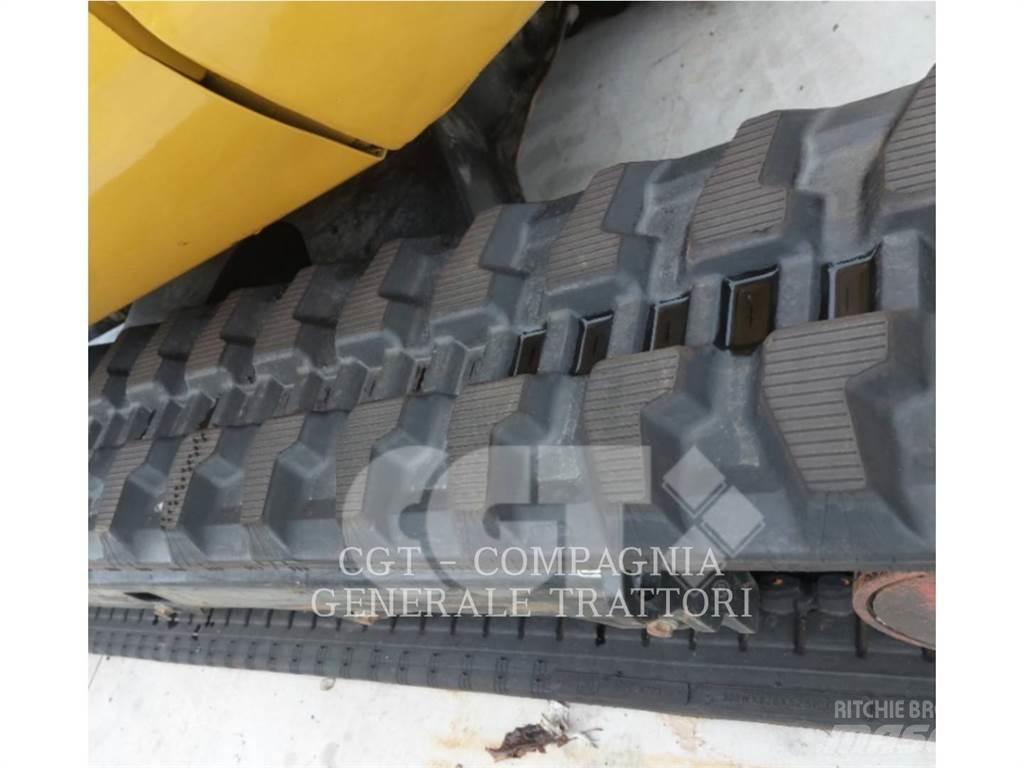 CAT 302.7DCR 履带挖掘机