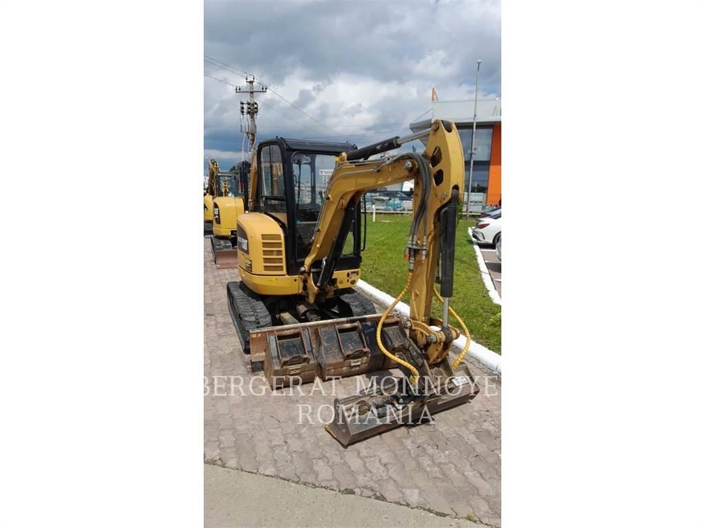 CAT 302.7DCR 履带挖掘机