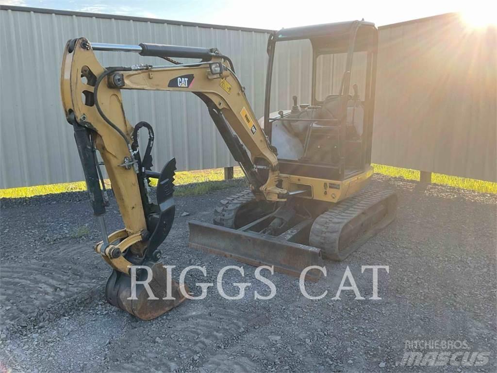 CAT 302.7DCR 履带挖掘机
