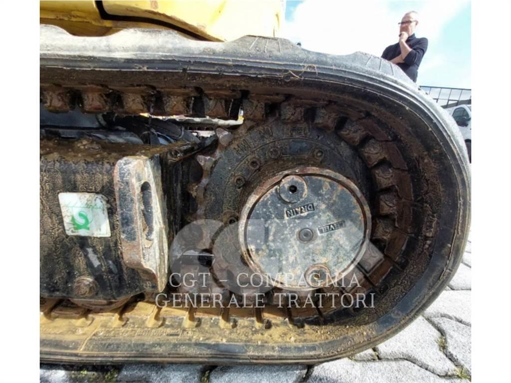 CAT 302 CR 履带挖掘机