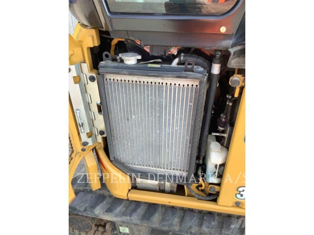 CAT 30205CR 履带挖掘机