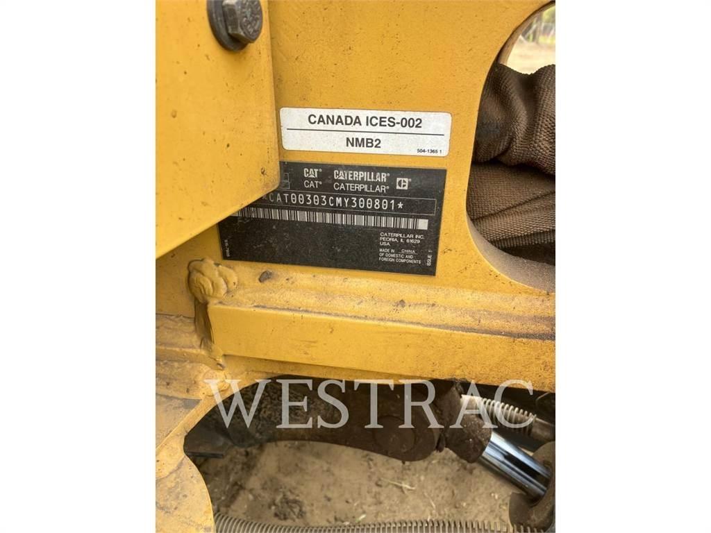 CAT 303 小型挖掘机