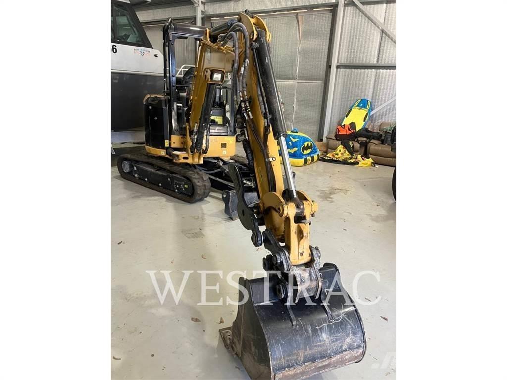 CAT 303 小型挖掘机