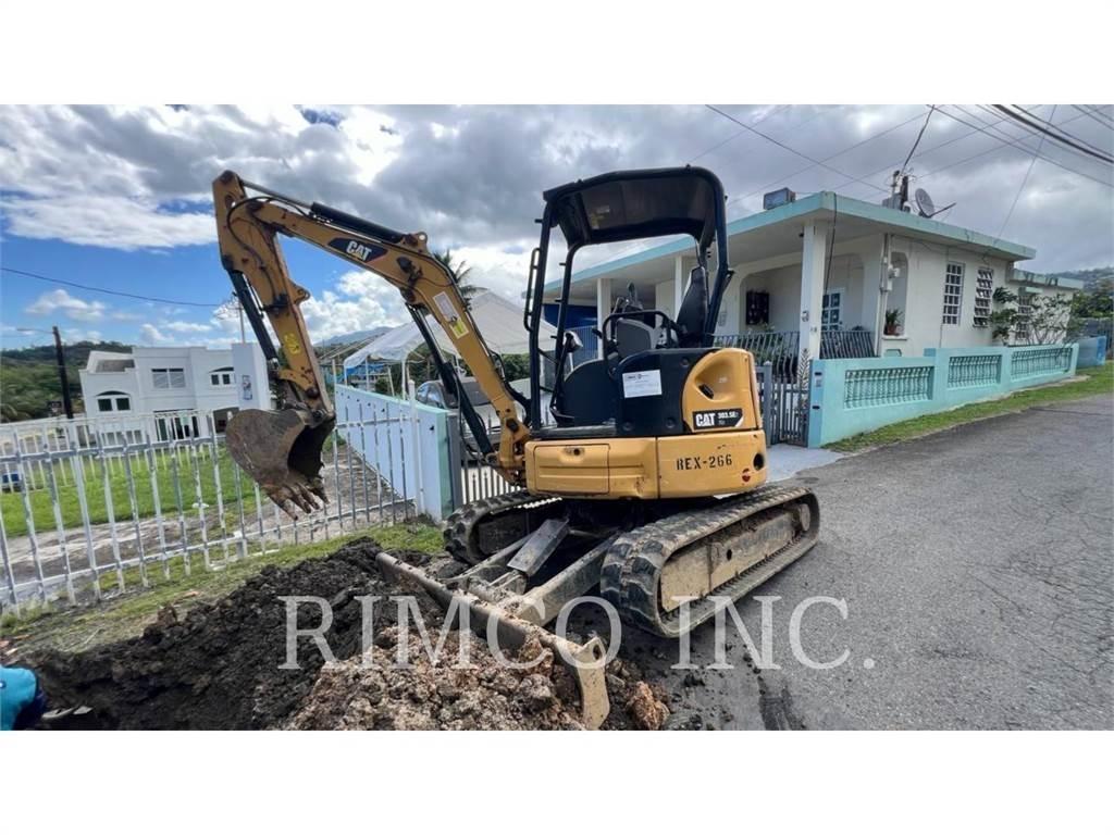 CAT 303.5 小型挖掘机