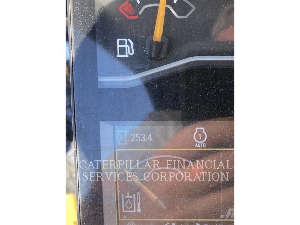 CAT 303.5-07CR 履带挖掘机