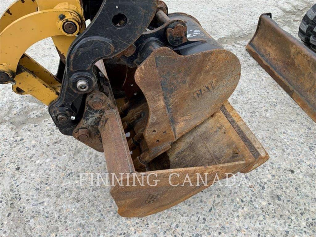 CAT 303.5 E2 履带挖掘机