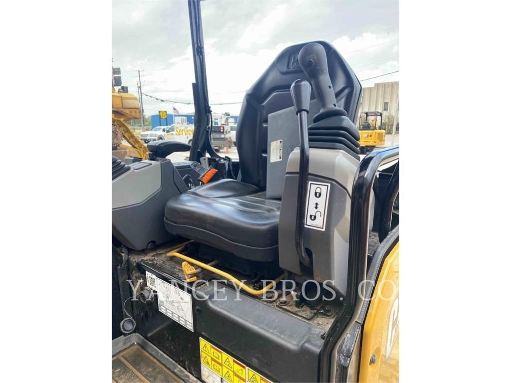 CAT 303.507CR 履带挖掘机
