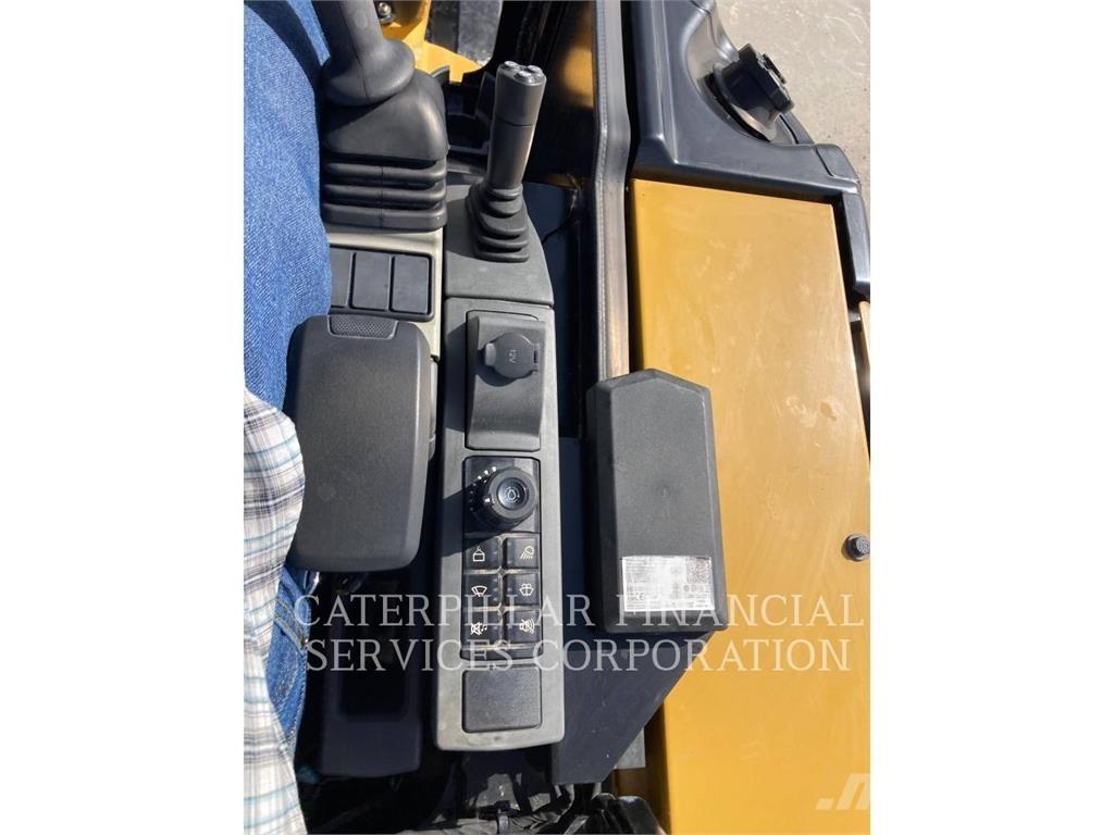 CAT 303.507CR 履带挖掘机