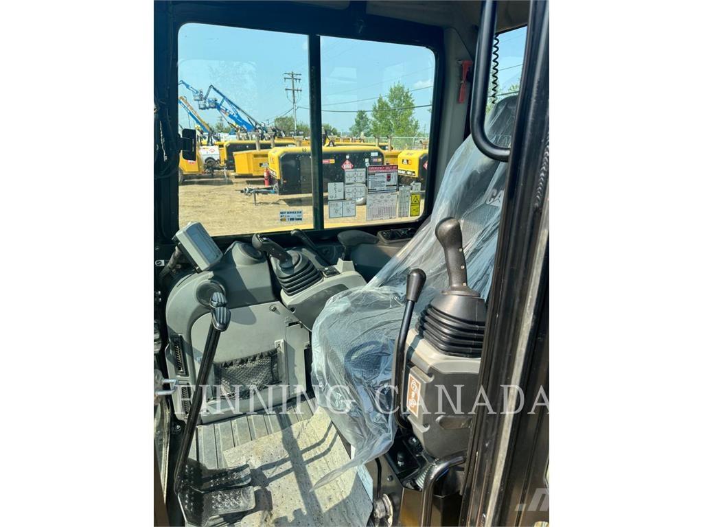 CAT 303.5E2 履带挖掘机