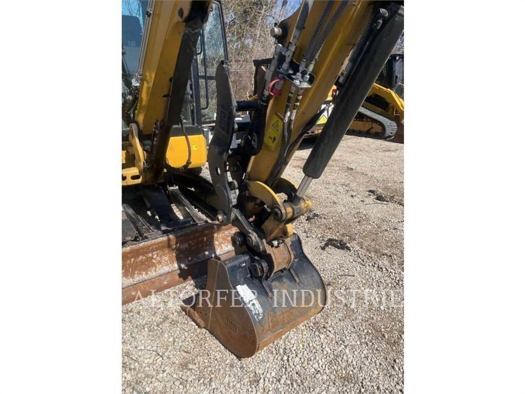 CAT 303.5E2 CR 履带挖掘机