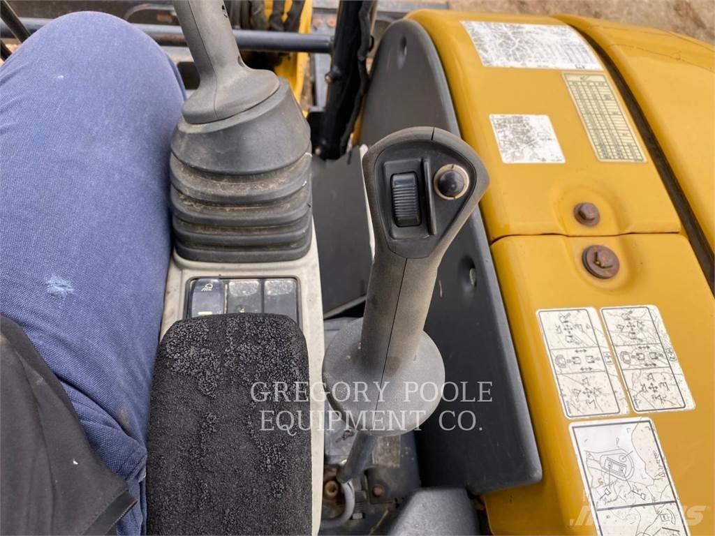 CAT 303.5E2CR 履带挖掘机