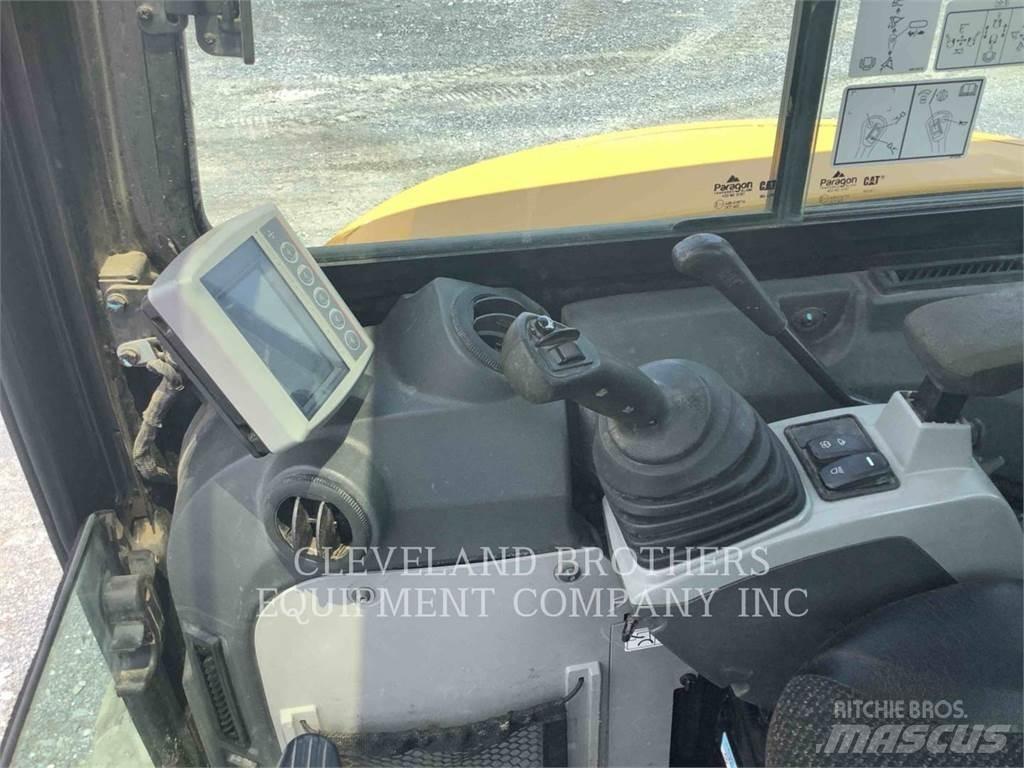 CAT 303.5E2CR 履带挖掘机