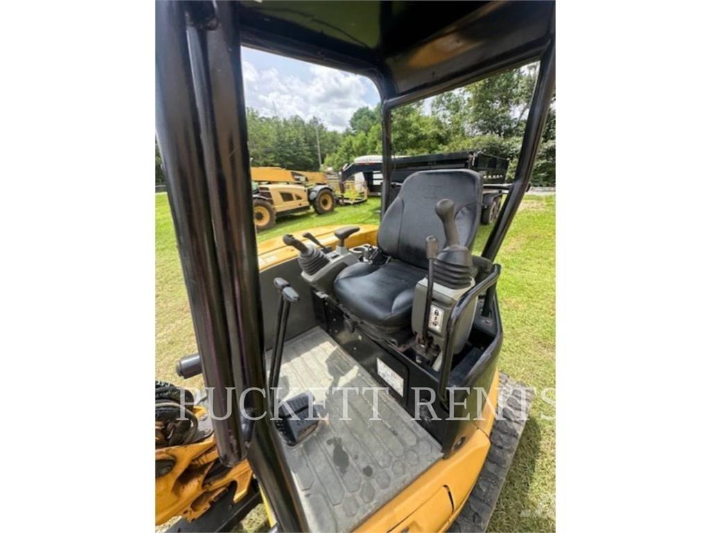 CAT 303.5E2CR 履带挖掘机