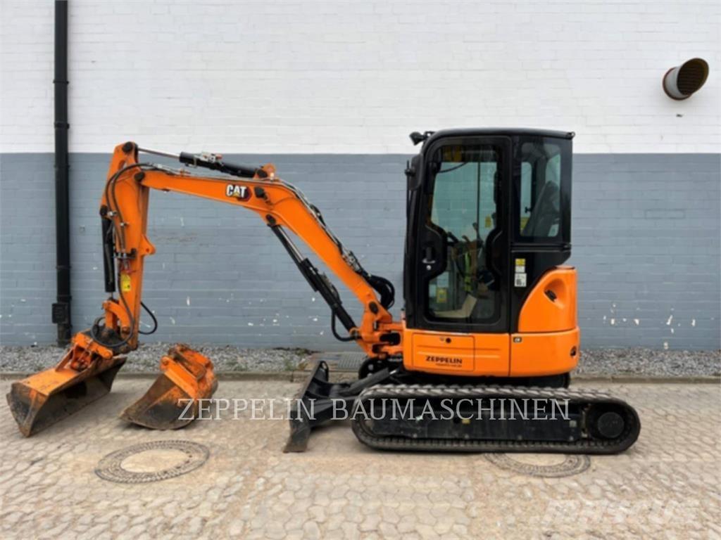 CAT 303.5ECR 履带挖掘机