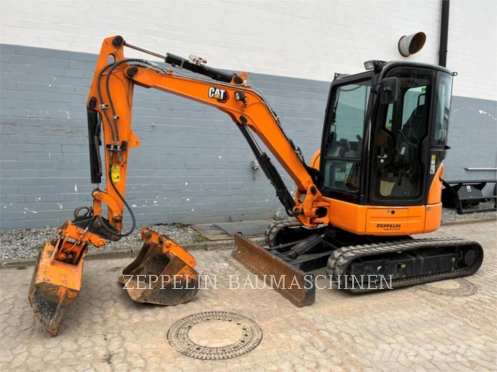 CAT 303.5ECR 履带挖掘机