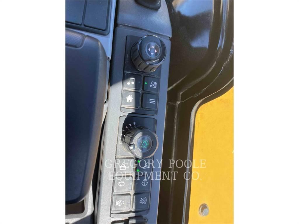 CAT 30307CR 履带挖掘机