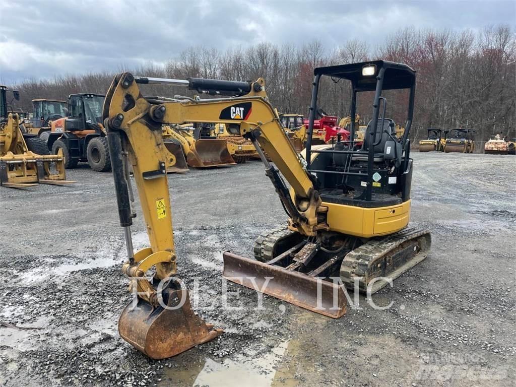 CAT 303ECR 履带挖掘机