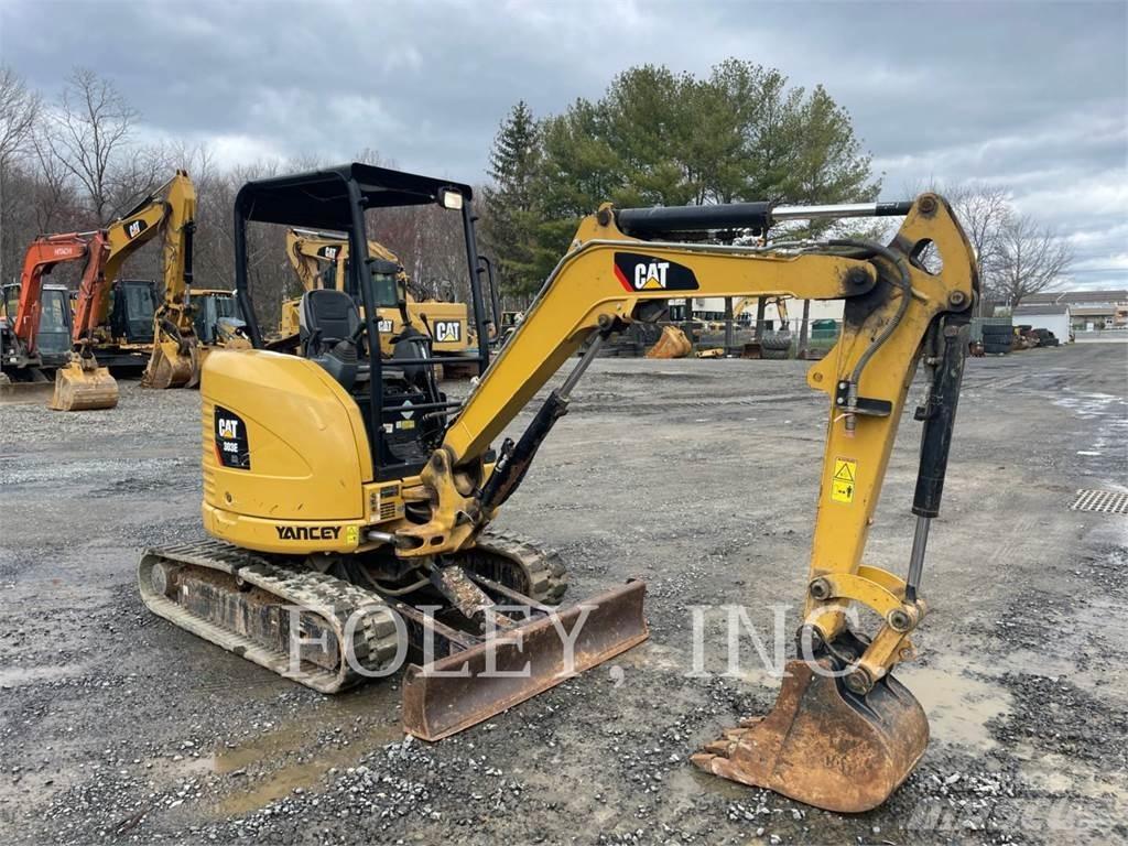 CAT 303ECR 履带挖掘机