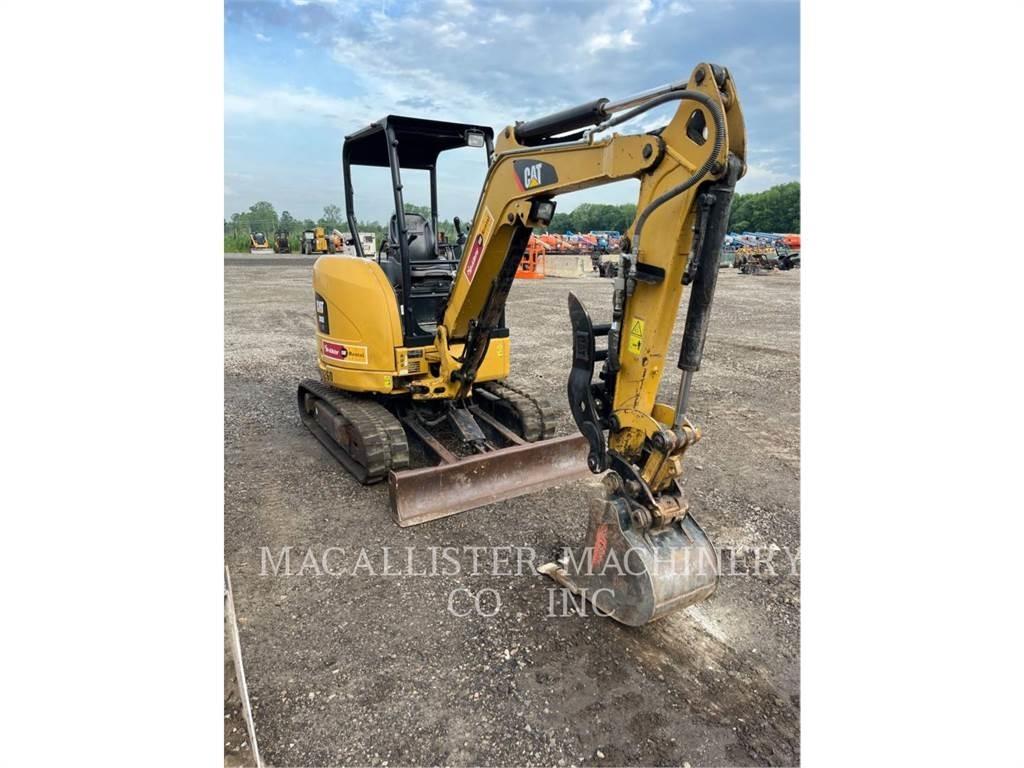 CAT 303ECR 履带挖掘机