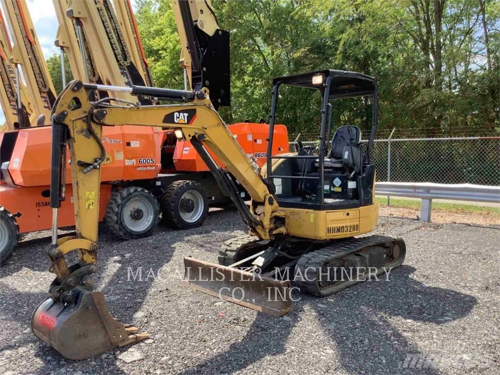 CAT 303ECR 履带挖掘机