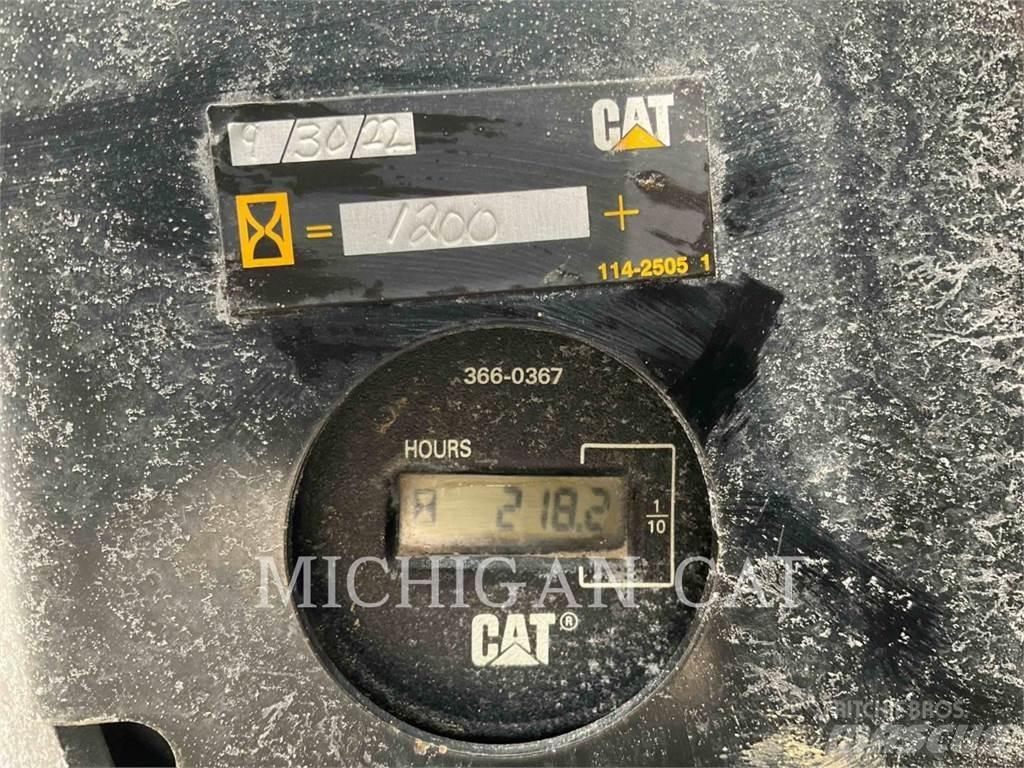 CAT 303ECR 履带挖掘机