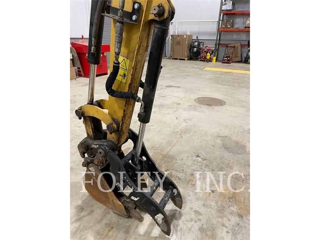 CAT 303ECR 履带挖掘机