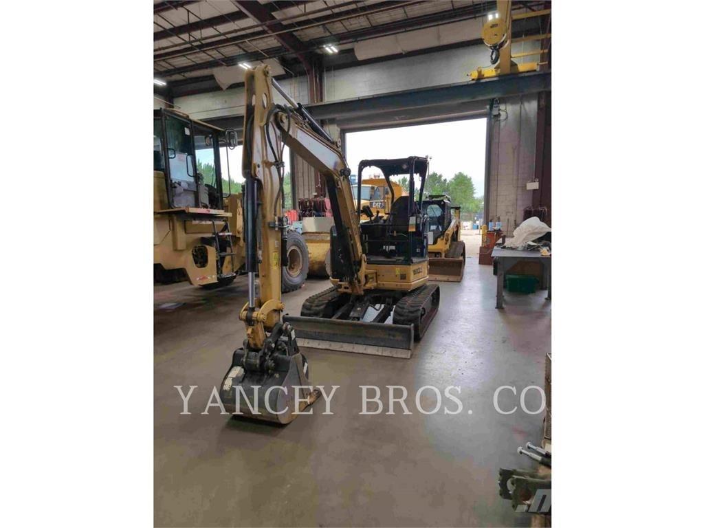 CAT 304 履带挖掘机