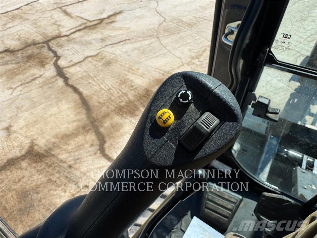 CAT 304 履带挖掘机