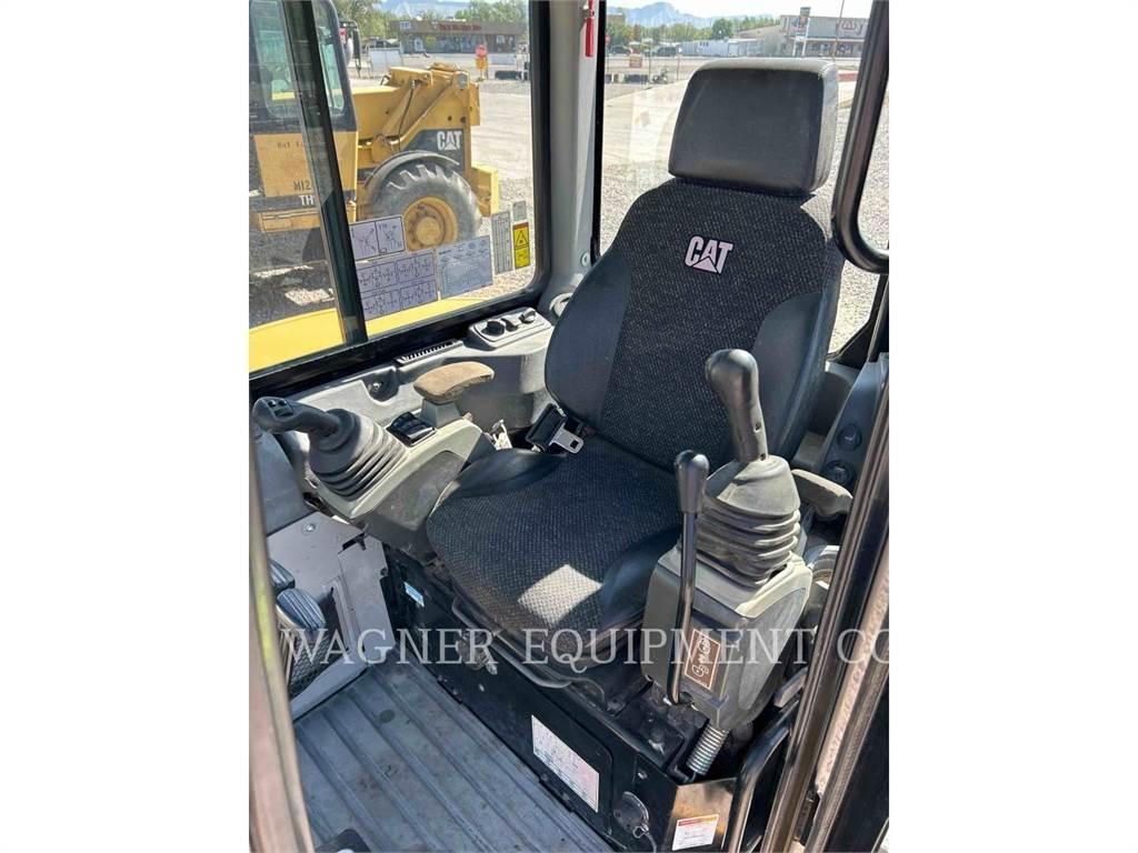 CAT 304.5E2 履带挖掘机