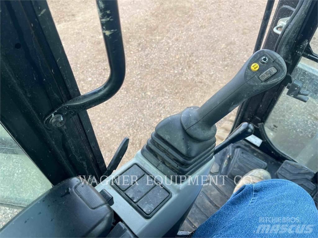 CAT 30407 履带挖掘机