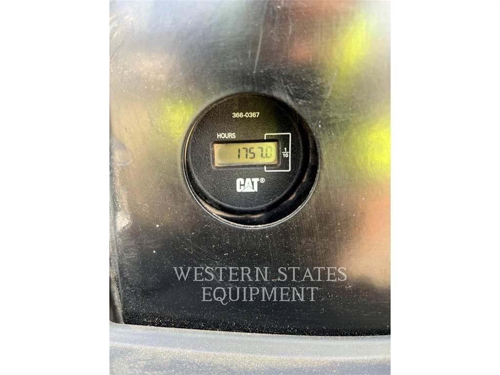 CAT 304E2 履带挖掘机