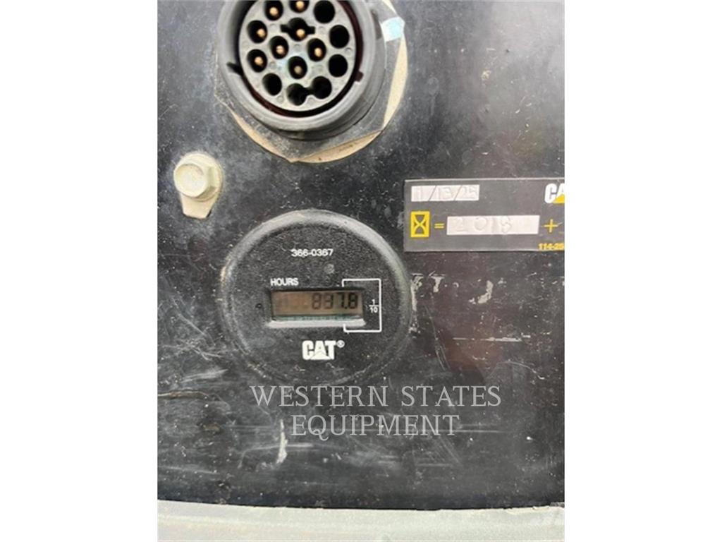 CAT 304E2 履带挖掘机