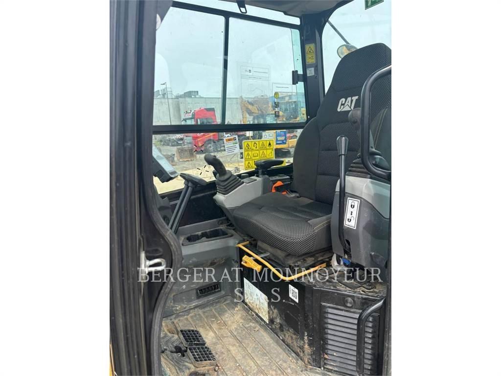CAT 305 履带挖掘机