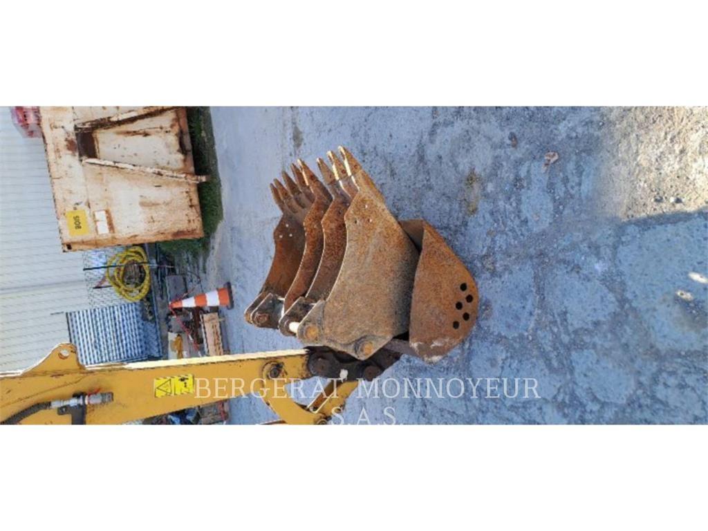 CAT 305.5E2 履带挖掘机