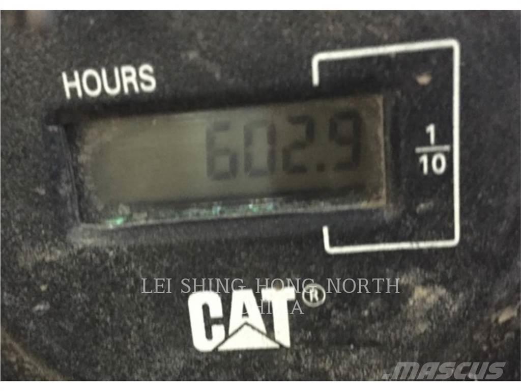 CAT 305.5E2 履带挖掘机