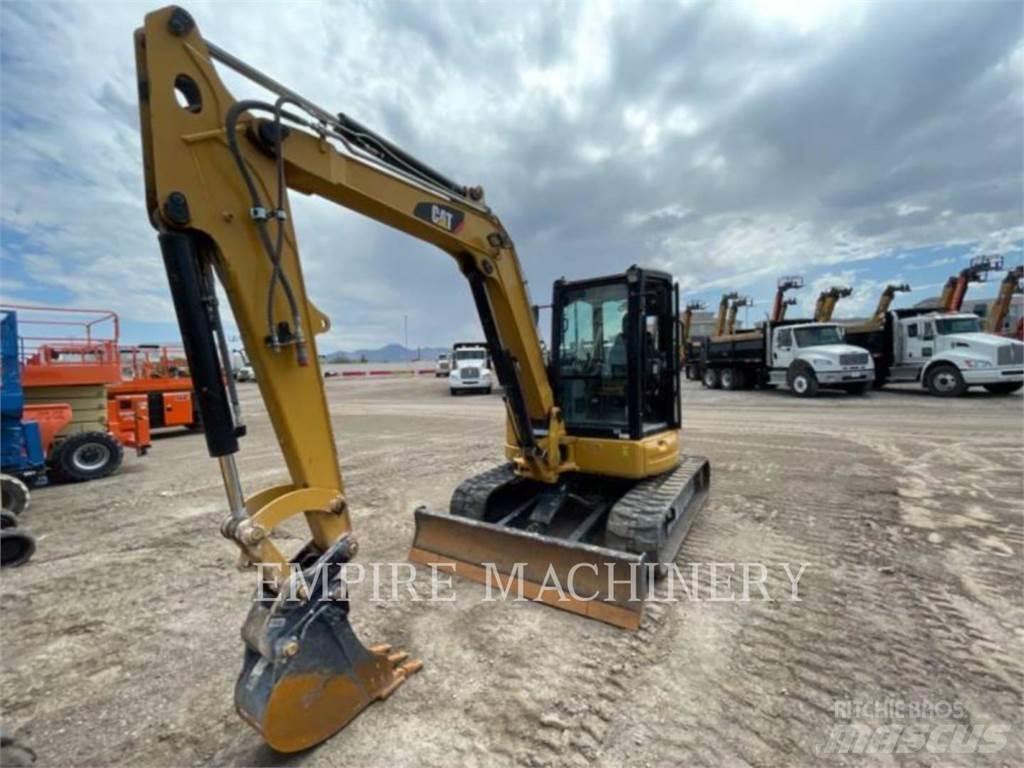 CAT 305.5E2 CA 履带挖掘机