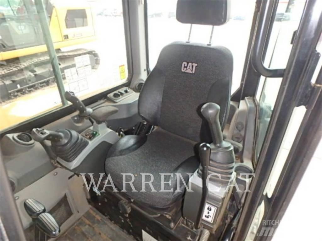 CAT 305.5E2 HT 履带挖掘机